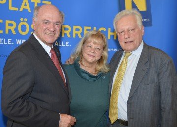 Landeshauptmann Dr. Erwin Pröll, Marianne Mendt und Johannes Kunz bei der Präsentation des \"Jazz-Herbst\", der ab 2014 in Grafenegg stattfinden wird.