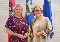 Landeshauptfrau Mikl-Leitner begrüßte britische Botschafterin Lindsay Skoll zu bilateralen Gesprächen Landeshauptfrau Mikl-Leitner begrüßte britische Botschafterin Lindsay Skoll zu bilateralen Gesprächen