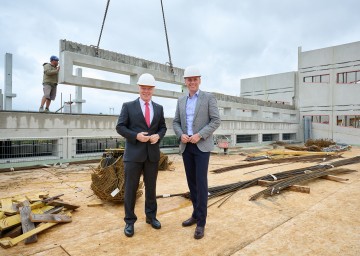 ecoplus Geschäftsführer Helmut Miernicki, Wirtschaftslandesrat Jochen Danninger (v.l.n.r.)