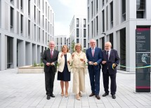 Eröffneten den Neubau am Campus Krems (v.l.n.r.): Rektor der Universität für Weiterbildung Krems Friedrich Faulhammer, IMC Fachhochschule-Geschäftsführerin Ulrike Prommer, Landeshauptfrau Johanna Mikl-Leitner, LH-Stellvertreter Stephan Pernkopf, Rektor der Karl Landsteiner Privatuniversität Rudolf Mallinger.