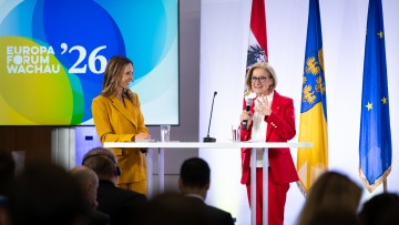 „Europa muss vom Weltmeister der Bürokratie zum Weltmeister der Innovation werden“, betonte Landeshauptfrau Johanna Mikl-Leitner beim Panel „From regional strength to European Leadership”.
