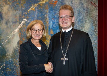 Landeshauptfrau Johanna Mikl-Leitner mit dem neuen Abt des Stiftes Melk, Ludwig Wenzel.