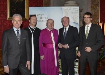 Dr. Manfred Zeiner (dwif-consulting), Kustos Dr. Nicolaus Buhlmann, Abtprimas Bernhard Backovsky, Landeshauptmann Dr. Erwin Pröll, Dir. Mag. Andreas Gahleitner (v. l. n. r.).