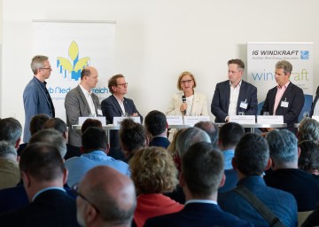 Landeshauptfrau Johanna Mikl-Leitner sagte bei der Diskussionsrunde, dass es „darum geht, weiter an der Energiezukunft zu arbeiten.“
