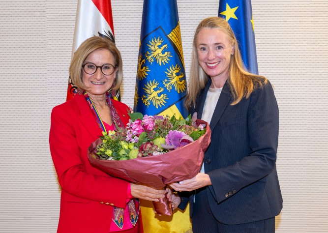 LH Mikl-Leitner empfängt neue OMV-Generaldirektorin Emma Delaney