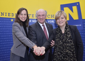 Pressekonferenz zum Thema Familienpolitik: Bundesministerin MMag. Dr. Sophie Karmasin, Landeshauptmann Dr. Erwin Pröll und Landesrätin Mag. Barbara Schwarz (v.l.n.r.).