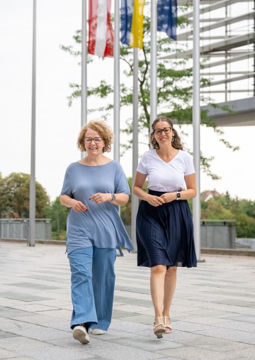 Frauen-Landesrätin Christiane Teschl-Hofmeister und (re.) Lisa Schallauer, jüngste Bürgermeisterin Niederösterreichs.