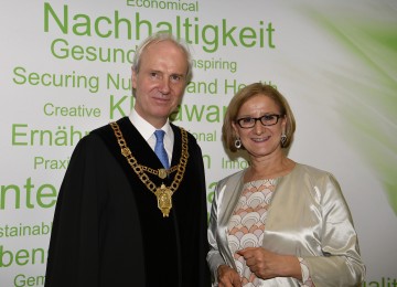 Landeshauptfrau Johanna Mikl-Leitner mit dem neuen Rektor der Universität für Bodenkultur, Hubert Hasenauer.