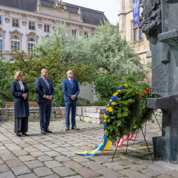 Kranzniederlegung zum 60. Todestag von Leopold Figl Kranzniederlegung zum 60. Todestag von Leopold Figl