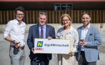 (v.l.n.r.) Kern Tec-Geschäftsführer Sebastian Jeschko, WKNÖ-Präsident Wolfgang Ecker, Landeshauptfrau Johanna Mikl-Leitner und David Wagner, Leitung operatives Geschäft von Kern Tec.