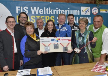 Masters WM 2014 präsentiert: Landesrätin Dr. Petra Bohuslav im Kreis der Organisatoren der Veranstaltung.