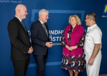 (v.l.n.r.) Franz Laback (GF Gesundheitsregion Mitte), Landesrat Anton Kasser, Elisabeth Bräutigam (Vorständin LGA) und Herbert Huscsava (Ärztlicher Direktor Klosterneuburg).