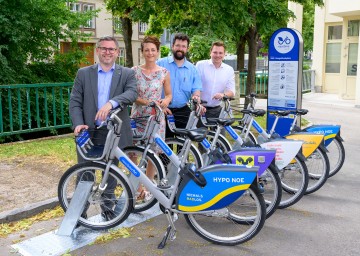 Landesrat  Ludwig Schleritzko, Katharina Peherstorfer (nextbike), Vizebürgermeister Harald Ludwig, Gemeinderat Florian Krumböck