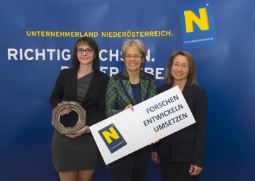 FTI-Programm 2020 präsentiert: Martina Nenning von der Ortner GmbH, Landesrätin Dr. Petra Bohuslav und Universitätsprofessorin Dr. Viktoria Weber, Vizerektorin der Donau-Universität Krems (v.l.n.r.)