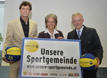 Mag. Michael Buchleitner, LR Dr. Petra Bohuslav und Norbert Gollinger informierten gestern in St. Pölten über den diesjährigen Wettbewerb „Unsere Sportgemeinde“.