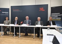 Stellten das Forschungsnetzwerk Krebsforschung vor (v.l.n.r.): Klaus Podar, Rektor Rudolf Mallinger, LH-Stellvertreter Stephan Pernkopf, Eugen Hug und Piero Fossati.