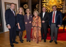 (v.l.n.r.) Karl Habsburg, Stefanie Arco-Zinneberg, Direktorin Marketing und Management der DPU, Landeshauptfrau Johanna Mikl-Leitner, DPU-Präsidentin Marga Wagner-Pischel, Alois Schwarz, Diözesanbischof St. Pölten, und Robert Wagner, Direktor Strategische Hochschulplanung, Management und Wissenschaft der DPU.