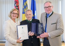 Von links nach rechts: Landeshauptfrau Johanna Mikl-Leitner, Landesrat a. D. Franz Blochberger, LH-Stellvertreter Stephan Pernkopf.