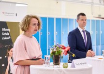 Bei der Pressekonferenz: Landesrätin Christiane Teschl-Hofmeister und Bildungsdirektor Karl Fritthum