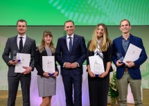 Wissenschaft Zukunft Preise 2022: Jakob Tuna, Alina Lenzer, Landesrat Jochen Danninger, Claudia Kolm, Klemens Kremser