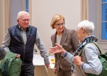 Landeshauptfrau Johanna Mikl-Leitner mit Anneliese und Johann Böswarth aus Neulengbach.