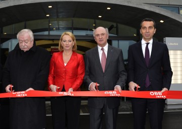 Bürgermeister Dr. Michael Häupl, Verkehrsministerin Doris Bures, Landeshauptmann Dr. Erwin Pröll und ÖBB-Vorstandsdirektor Dr. Christian Kern.