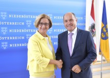 Sicherheitspakt: Landeshauptfrau Johanna Mikl-Leitner und Innenminister Wolfgang Sobotka (v.l.n.r.)