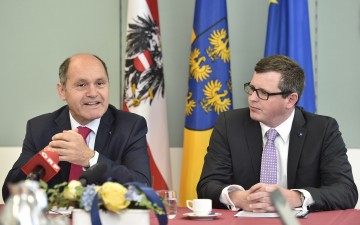 Landeshauptmann-Stellvertreter Mag. Wolfgang Sobotka (im Bild mit Mag. Florian Morgenbesser) gab den Startschuss für die Studie \"Arbeitsland NÖ\".