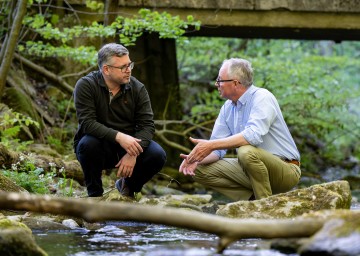 Landesrat Ludwig Schleritzko und LH-Stellvertreter Stephan Pernkopf setzen sich für einen neuen Nationalpark ein. 