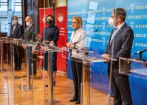 Landeshauptfrau Johanna Mikl-Leitner bei der Pressekonferenz in Wien.