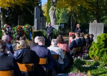 „Erinnerung ist niemals abgeschlossen, sondern ein Schlüssel für die Zukunft“, so Landeshauptfrau Johanna Mikl-Leitner beim Gedenken.