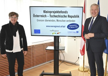 Geschäftsführerin Christine Lechner und Landesrat Martin Eichtinger.