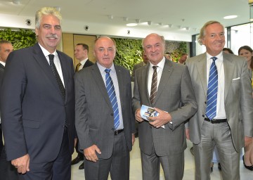 Bundesminister Dr. Hans Jörg Schelling, Firmengründer Dr. h.c. Erich Erber, Landeshauptmann Dr. Erwin Pröll, Mag. Christian Seiwald, Vorstandsvorsitzender der Erber-Group, (v.l.n.r.) bei der Eröffnung des Erber-Campus in Getzersdorf