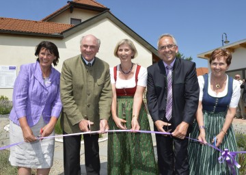 Eröffneten den Lavendelschaugarten in Maissau: Maria Forster, Landeshauptmann Dr. Erwin Pröll, Grete Stanek, Bürgermeister Josef Klepp und Helga Zeiler-Rausch (v. l. n. r.)