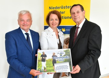 Präsentieren den Wettbewerb „Seniorensport – Master of  the Year“: Herbert Nowohradsky, Landesobmann NÖs Senioren, Senioren-Landesrätin Christiane Teschl-Hofmeister und Hannes Bauer, Landespräsident NÖ Pensionistenverband (v.l.n.r.)