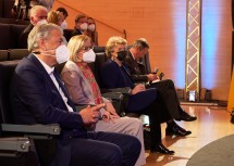 Landeshauptfrau Johanna Mikl-Leitner mit den internationalen Gästen Hikmet Ersek (l.) und Viviane Reding (r.).