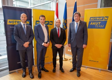 Stellten die Einsatzbilanz 2024 von Notruf Niederösterreich vor: Notruf Niederösterreich-Geschäftsführer Christian Fohringer, Landesrat Sven Hergovich, Landesrat Christoph Luisser und Notruf Niederösterreich-Geschäftsführer Josef Schmoll.