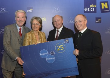 25 Jahre Regionalförderung in Niederösterreich: Klubobmann Mag. Klaus Schneeberger (Aufsichtsratsvorsitzender der ecoplus), Landesrätin Dr. Petra Bohuslav, Landeshauptmann Dr. Erwin Pröll, Dr. Helmut Miernicki (Geschäftsführer der ecoplus)(v.l.n.r.)