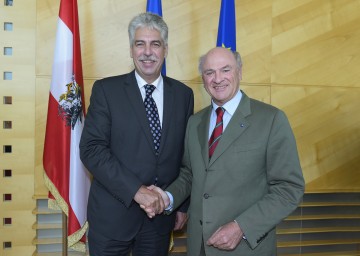 Arbeitsgespräch in St. Pölten: Landeshauptmann Dr. Erwin Pröll und Finanzminister Dr. Hans Jörg Schelling.