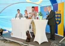 Interviewrunde mit Kurt Bernegger jun., Bürgermeisterin Magdalena Batoha, LH-Stellvertreter Udo Landbauer und Moderator Ewald Schnabl (v.l.n.r.).