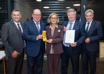 (v.l.) Vizebürgermeister Johannes Luef, Bürgermeister a.D. Hans Gneihs, Landeshauptfrau Johanna Mikl-Leitner, Bürgermeister Martin Scherz und Landtagsabgeordneter Hermann Hauer.