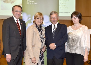 Feierten 20 Jahre Mobiler Hospizdienst der Caritas St. Pölten: Bürgermeister Mag. Matthias Stadler, Landesrätin Mag. Barbara Schwarz, Caritas-Direktor Mag. Friedrich Schuhböck und Caritas-Hospizdienstleiterin Elisabeth Haas. (v.l.n.r.)