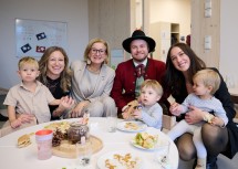 Landeshauptfrau Johanna Mikl-Leitner bei der Eröffnung des Kindergartens samt Tagesbetreuungseinrichtung.