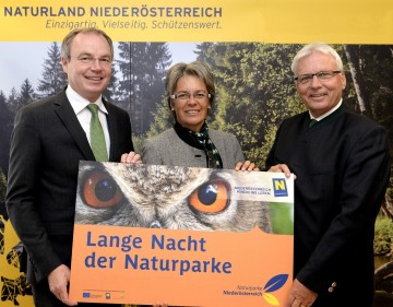 Im Bild von links nach rechts: Naturschutz-Landesrat Dr. Stephan Pernkopf, Tourismus-Landesrätin Dr. Petra Bohuslav, Mag. Wolfgang Mair, Obmann der Naturparke Niederösterreichs.