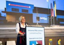 „Das Projekt bedeutet Zukunft und ist ein neues Herzstück für Mannsdorf“, so Landeshauptfrau Johanna Mikl-Leitner.
