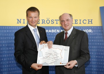 Investitionsoffensive im Hochbau in Niederösterreich: Landeshauptmann Dr. Erwin Pröll und Dipl.Ing. Christoph Stadlhuber (Bundesimmobiliengesellschaft) präsentierten heute die Vorhaben.