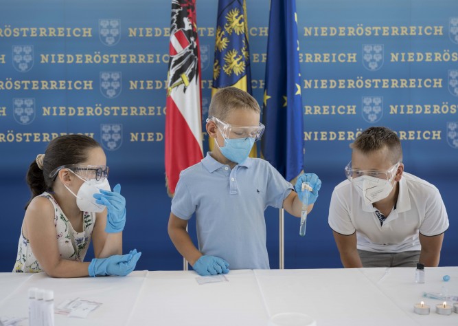 Fördercall „Wissenschaft trifft Schule“ gestartet