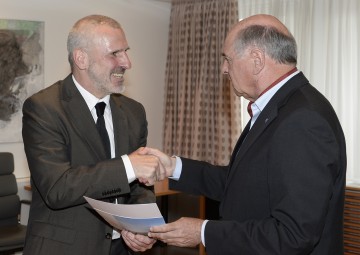 Landeshauptmann Dr. Erwin Pröll traf am heutigen Donnerstag, 23. Mai, im NÖ Landhaus in St. Pölten mit Vertretern der IG Weinviertel und IG Waldviertel zusammen.