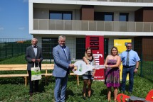 Herr Direktor Walter Mayr, Landesrat Martin Eichtinger, Frau Nicole Redl, Frau Franziska Staudner und Herr Bürgermeister Johann Bauer.