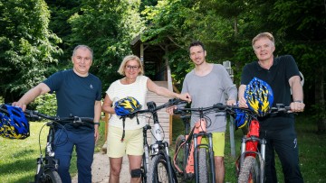 Botschafter Vito Cecere, Landeshauptfrau Johanna Mikl-Leitner, NÖ Radbotschafter Felix Neureuther und Michael Duscher, Geschäftsführer der NÖ Werbung (v.l.).